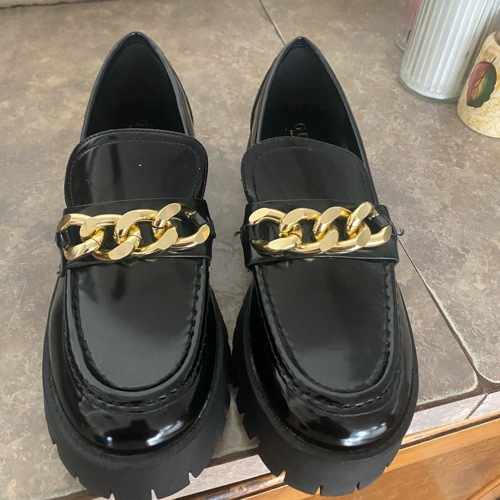 Vintage Guess platform shoes 8.5